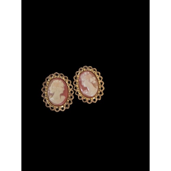 Cameo Jewelry - Vintage Coro Cameo Earrings Gold Tone Clip-On Left & Right Face Mismatched